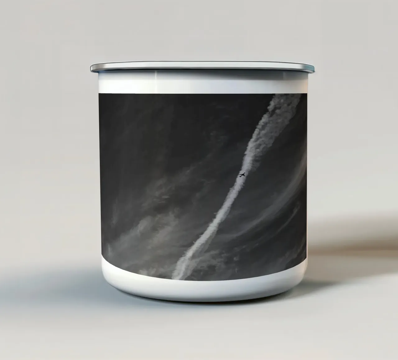 Silver Lining tazza in smalto da Marc Gruninger