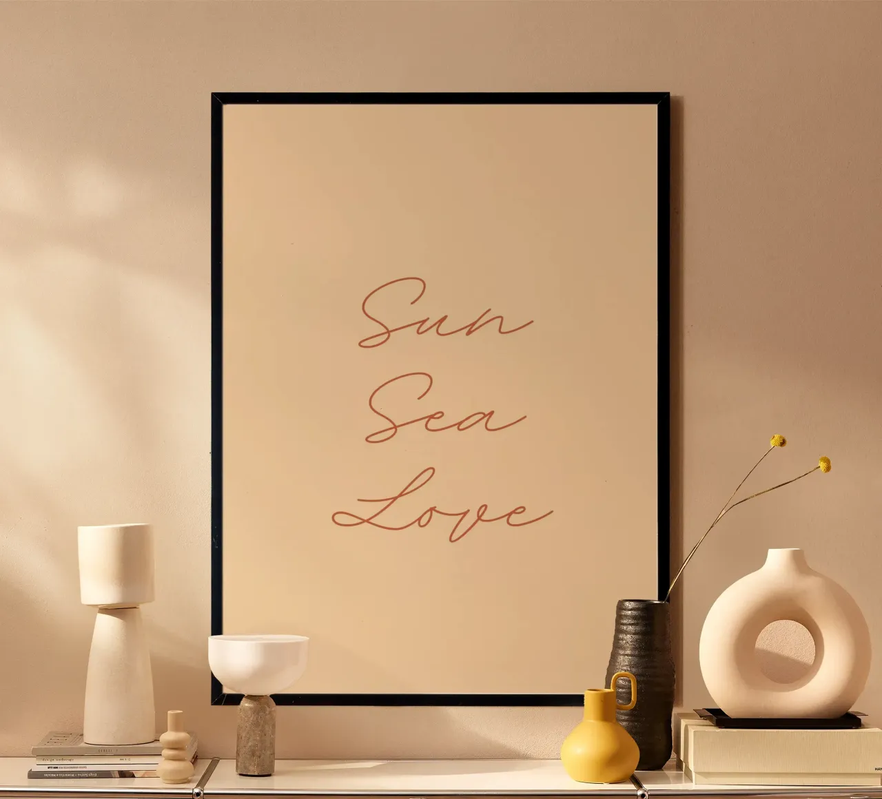 Poster "Sole mare amore", citazione minimalista sulla spiaggia, moderno poster con telaio in legno da dawnthesea