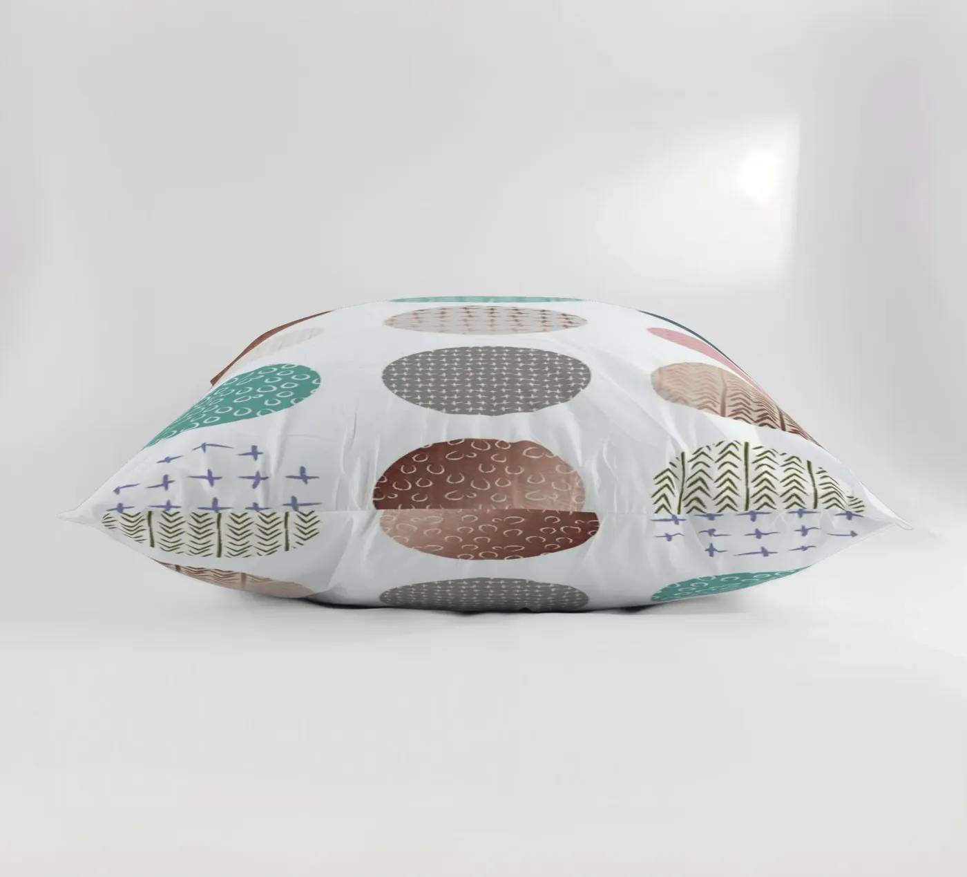 Bronze Pattern Dots kussen van Maria Kritzas