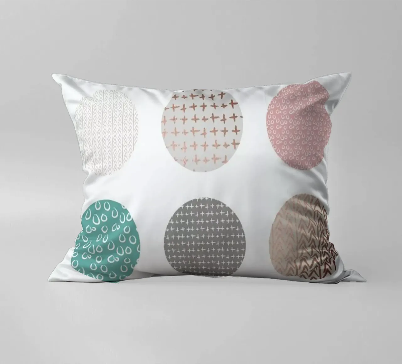 Bronze Pattern Dots cuscino da Maria Kritzas
