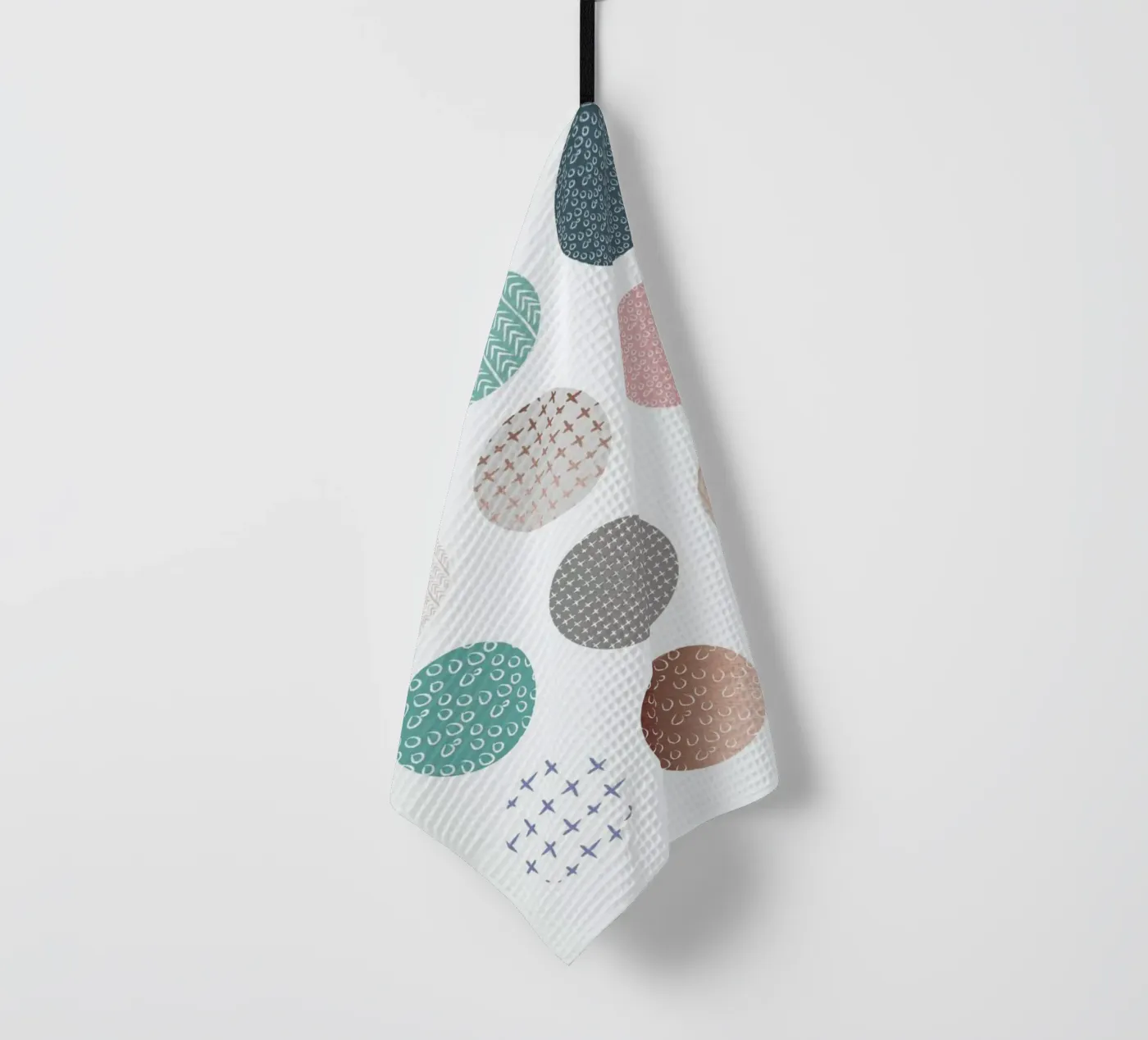Bronze Pattern Dots Geschirrtuch von Maria Kritzas