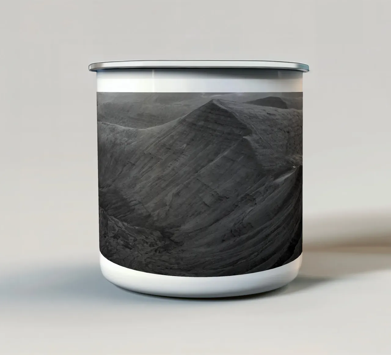 Cribyn tazza in smalto da Marc Gruninger