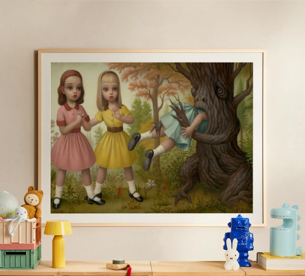 57 Ragazza mangiata dall'albero poster con telaio in legno da adriano lopezz
