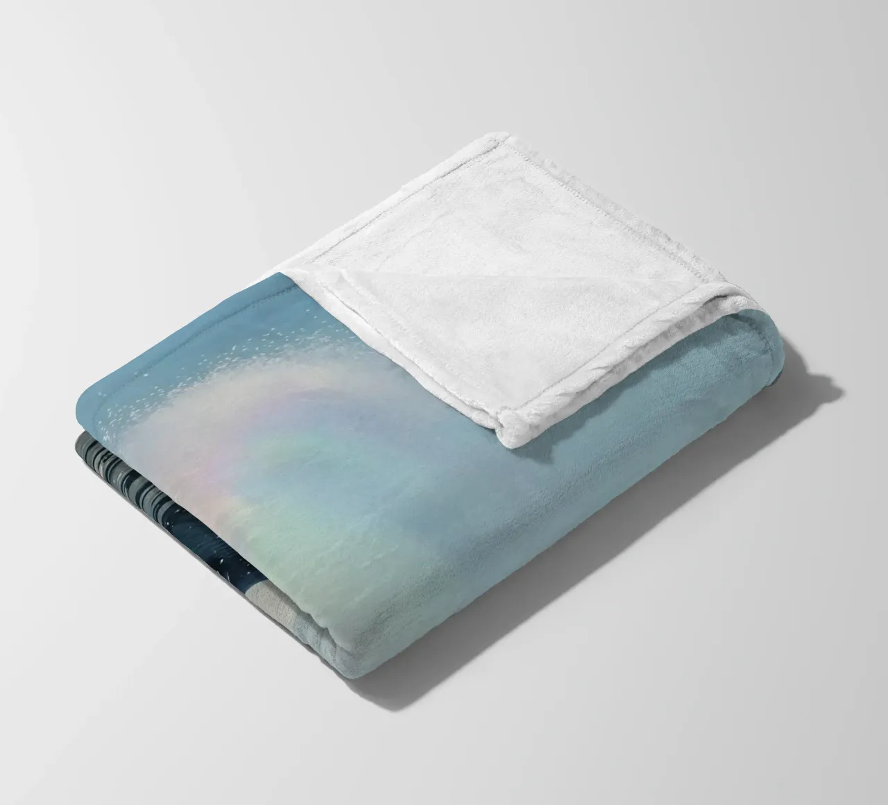 Balena megattera che si infrange con un getto d'acqua arcobaleno coperta in pile da DesignDoodle