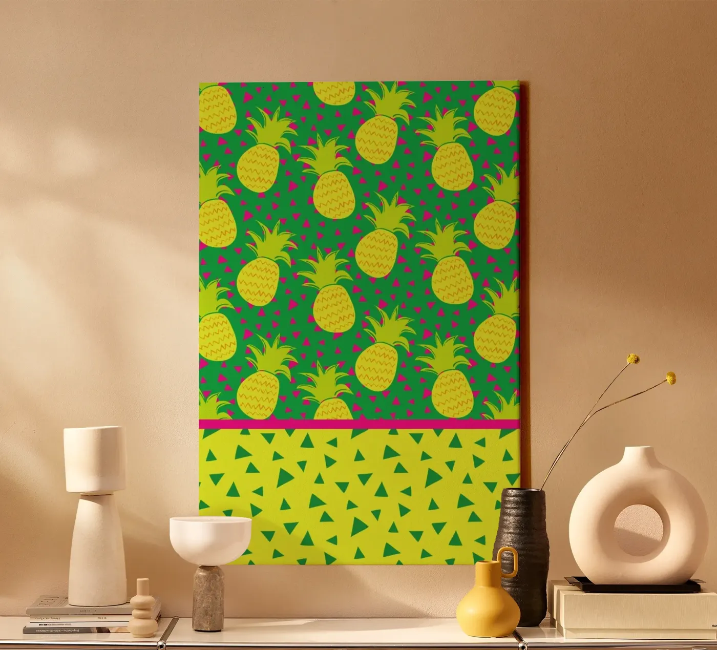 Falling Pineapples tela da Maria Kritzas