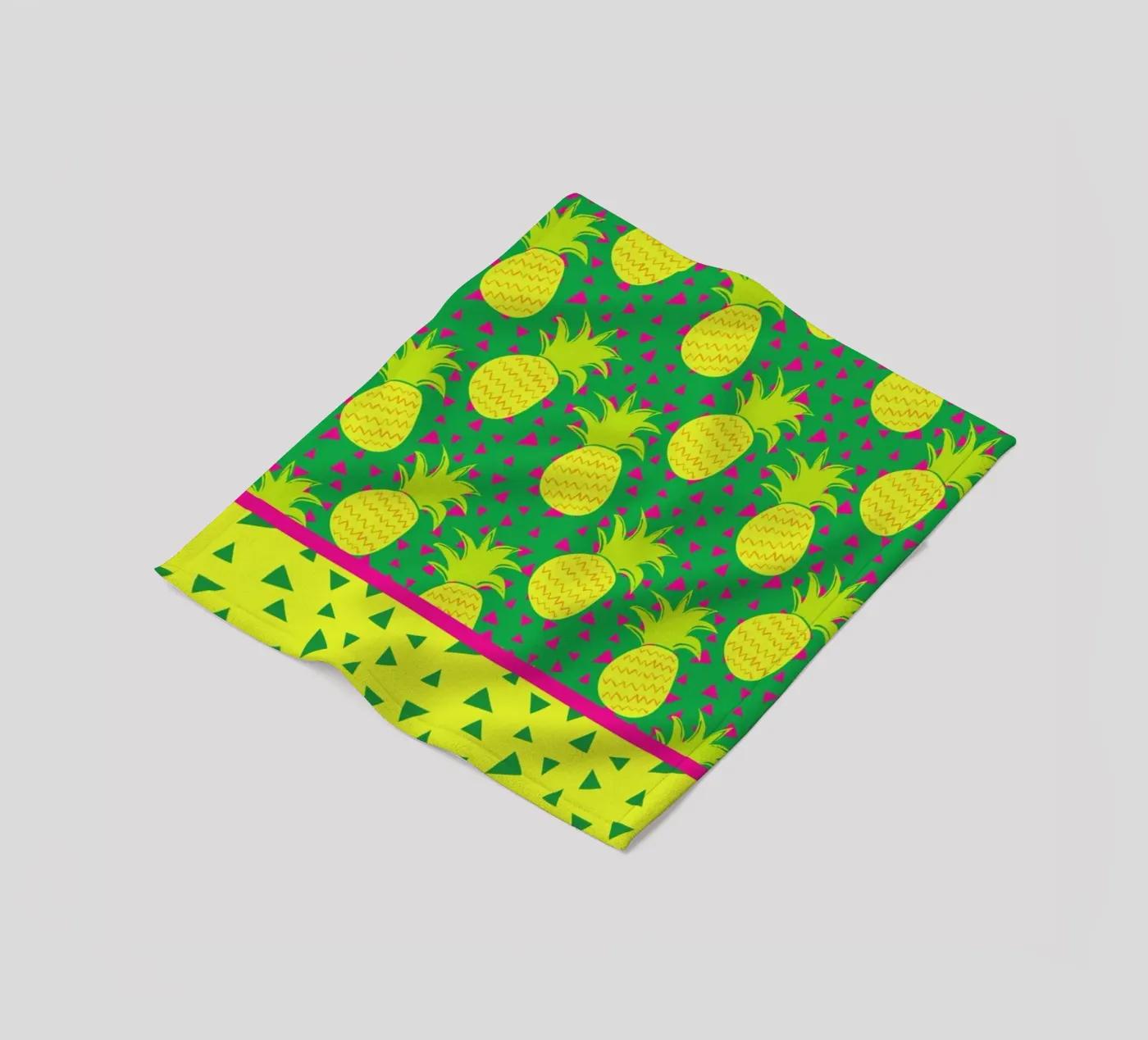 Falling Pineapples coperta in pile da Maria Kritzas