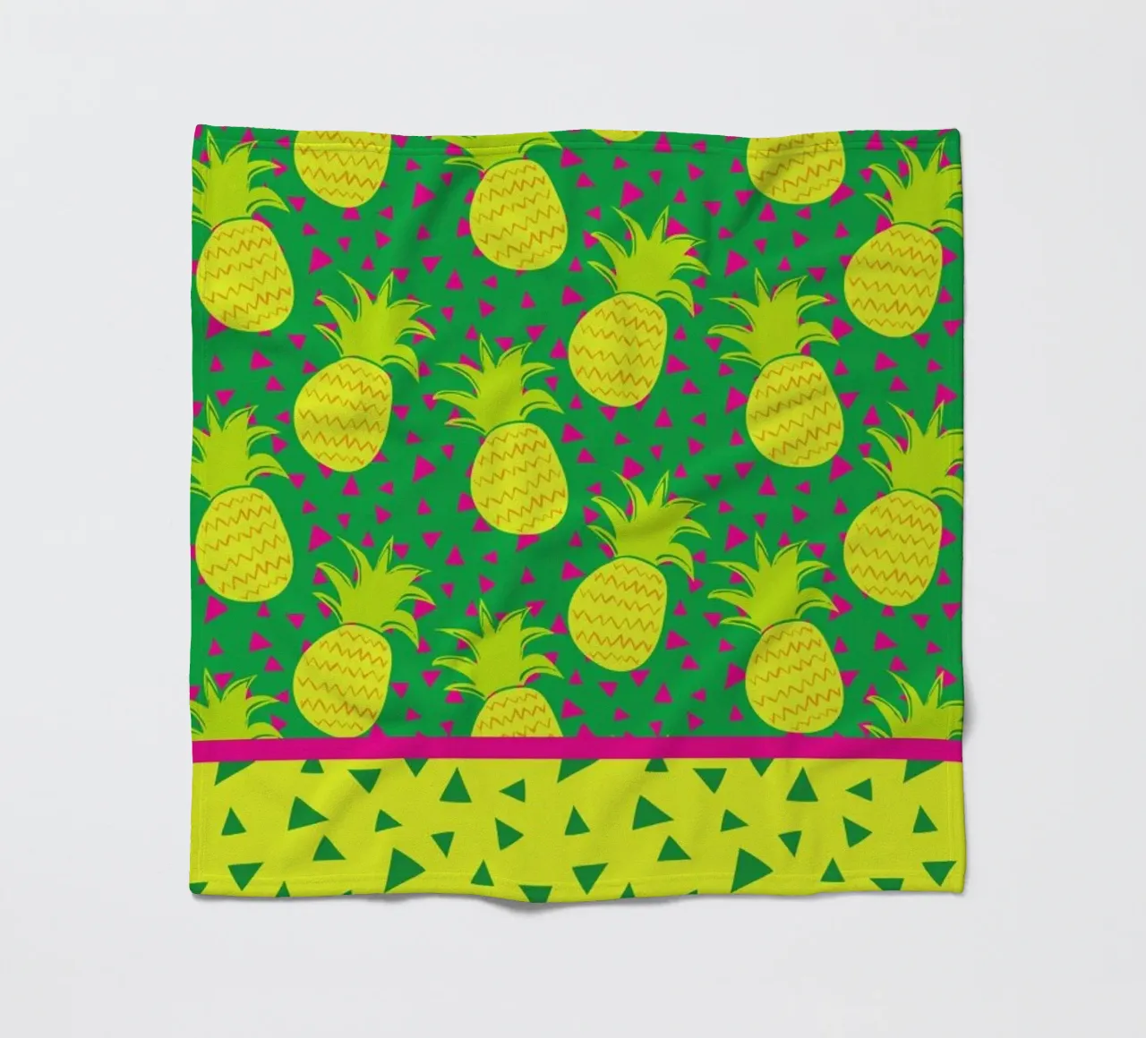 Falling Pineapples fleecedeken van Maria Kritzas