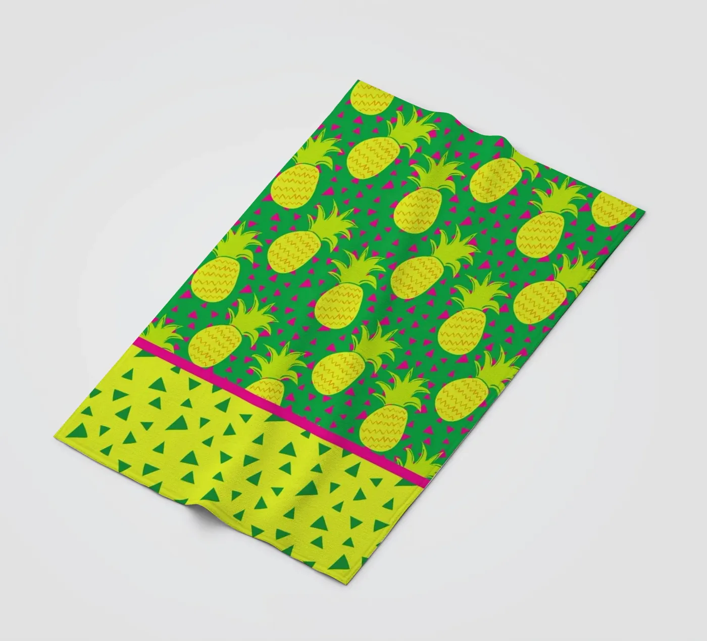 Falling Pineapples coperta in pile da Maria Kritzas