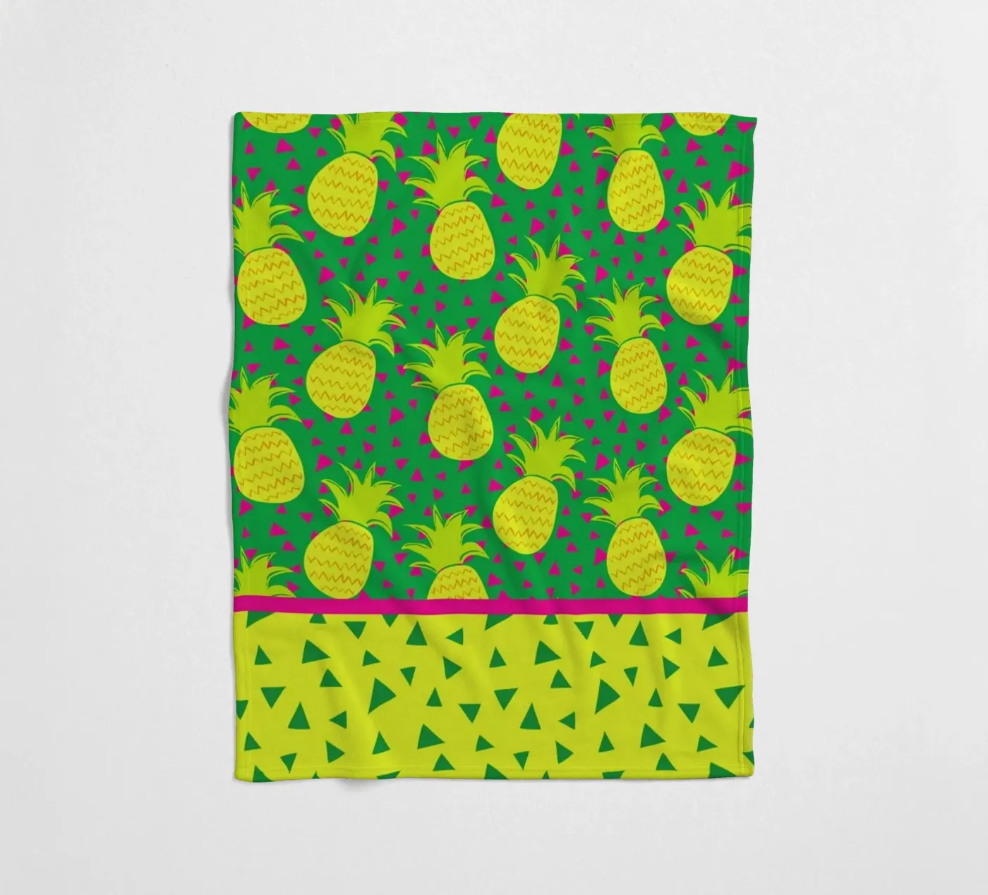 Falling Pineapples Fleecedecke von Maria Kritzas