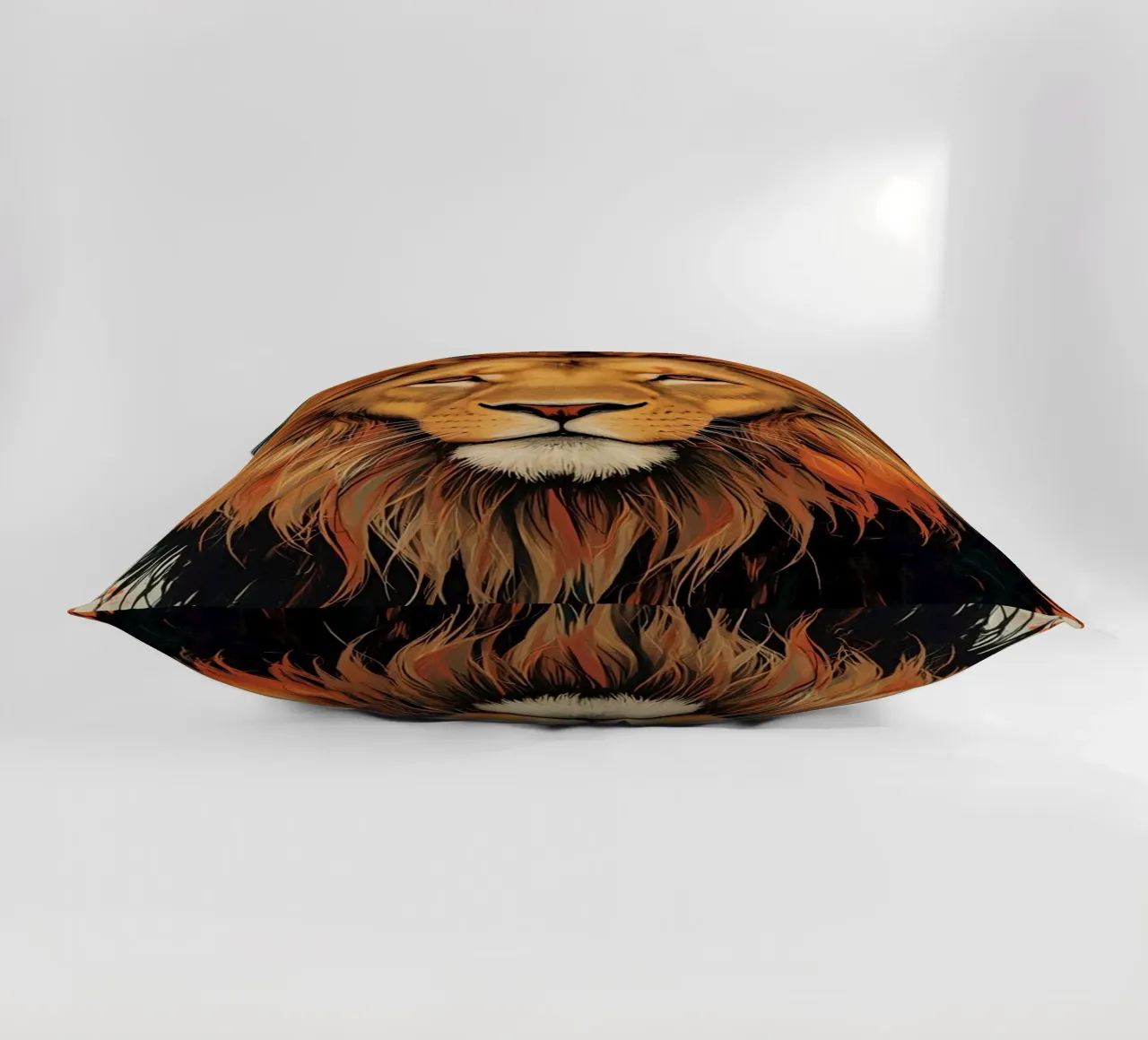 Testa di leone con piume cuscino da DesignDoodle