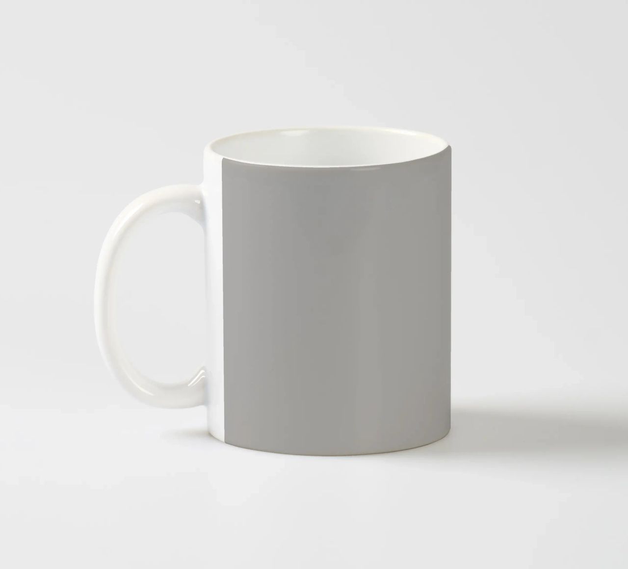 The beard is not dead tazza in ceramica da Balazs Solti