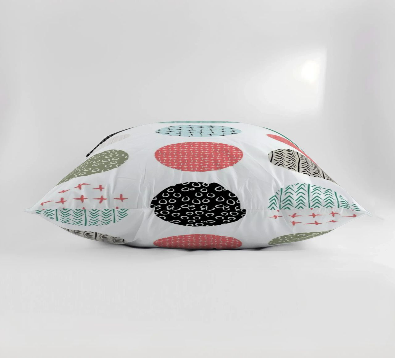 Patterned dots cuscino da Maria Kritzas