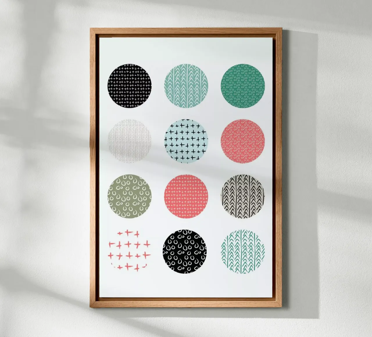 Patterned dots tela con Cornice a cassetta da Maria Kritzas