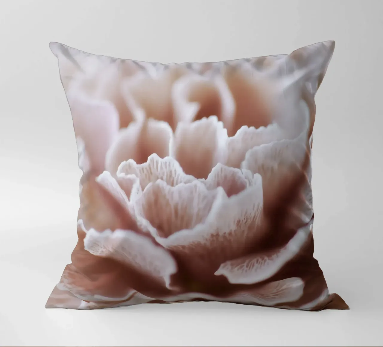 Fragile Bloom No 02 cuscino da treechild