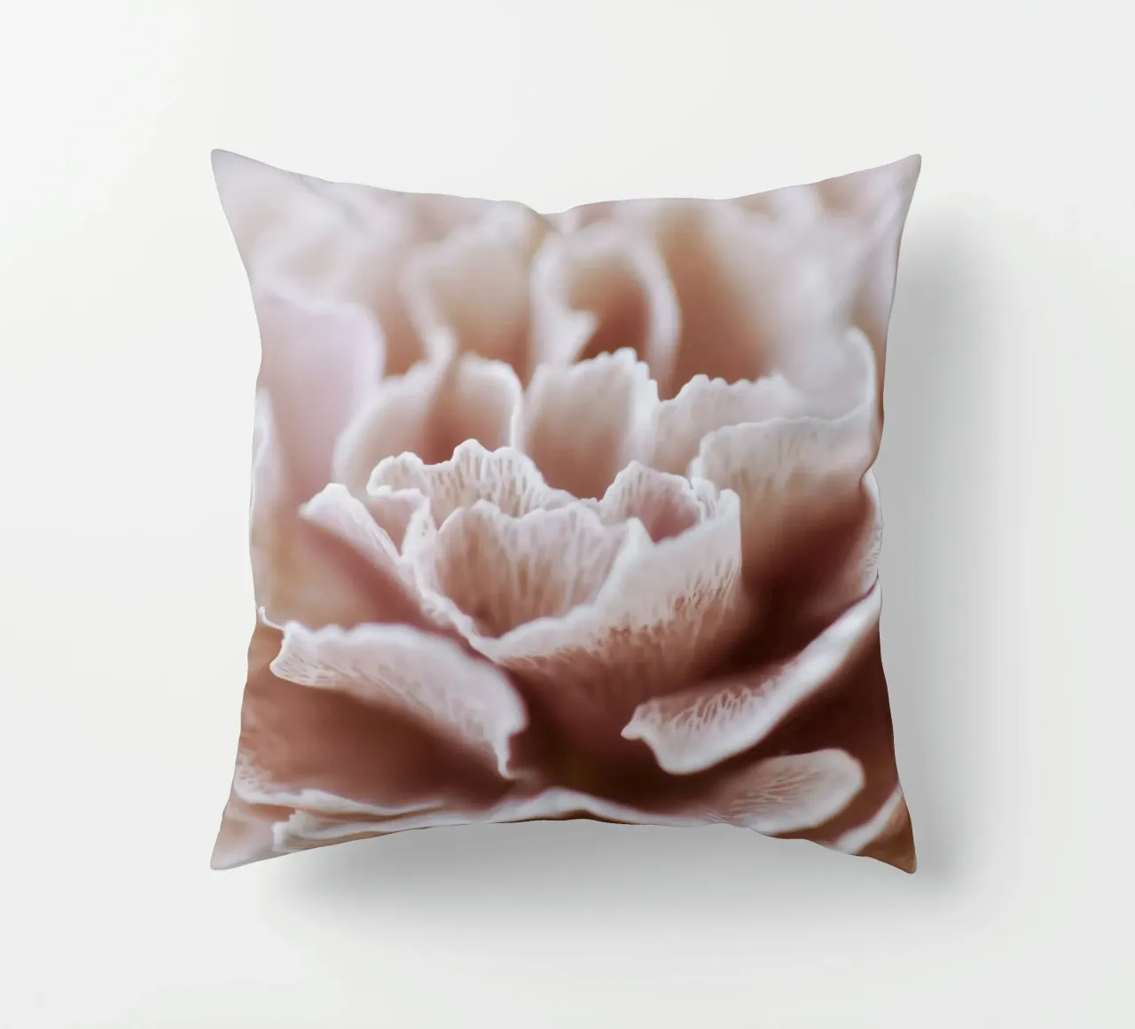 Fragile Bloom No 02 cuscino da treechild