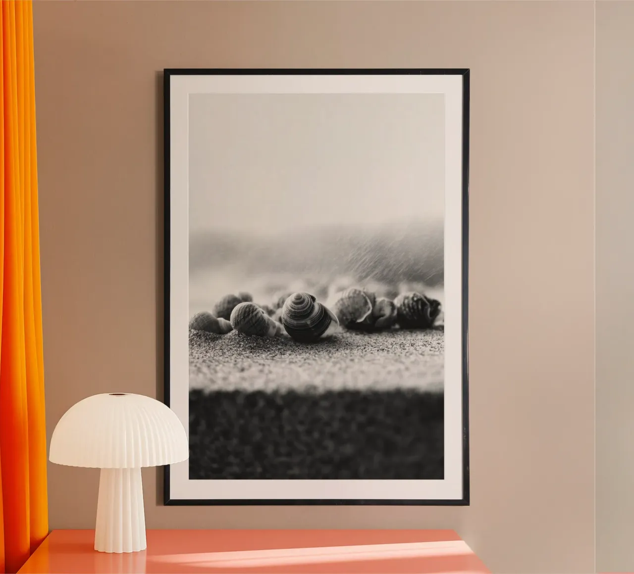 Shell Drift poster con telaio in legno da treechild