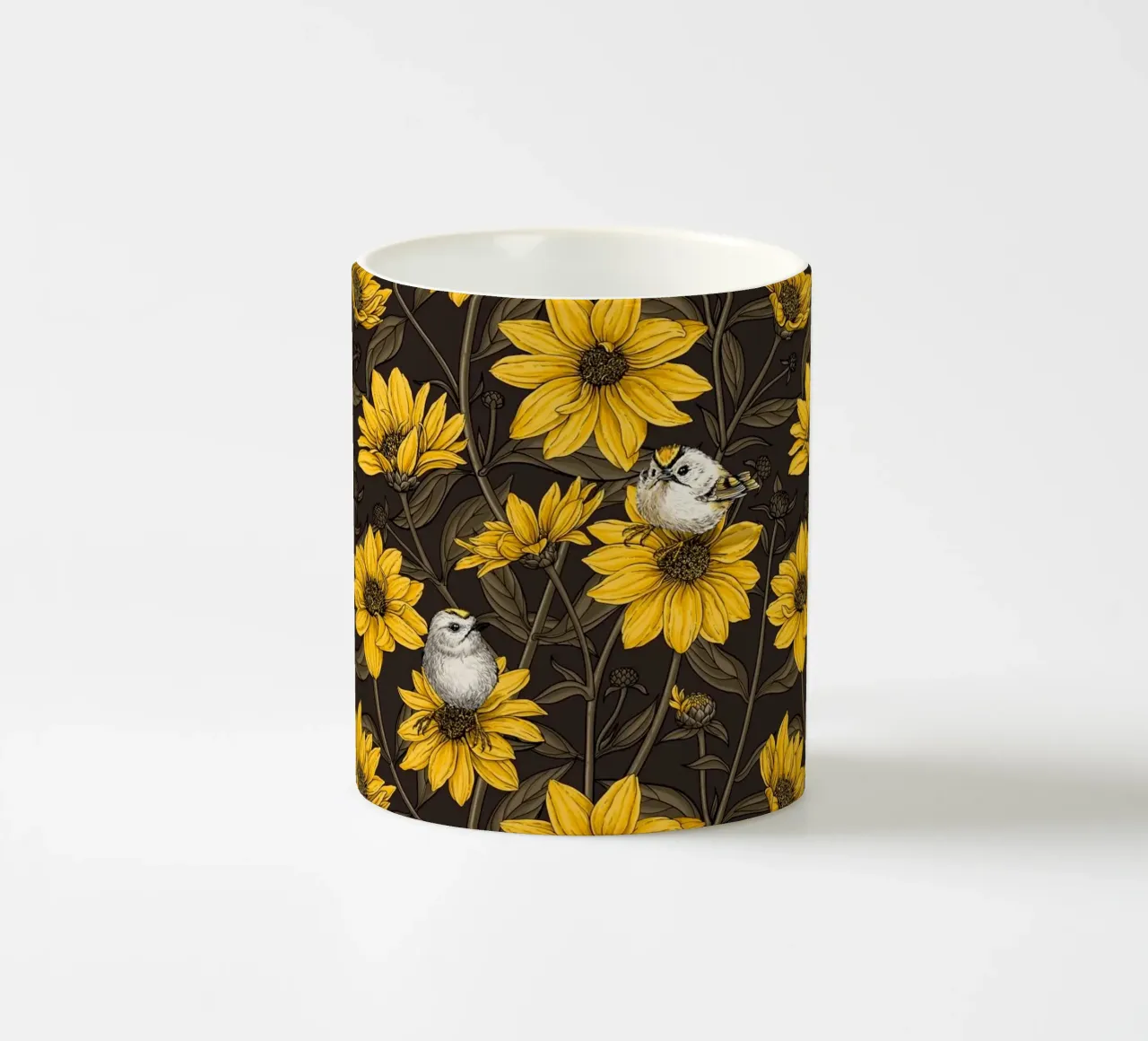 Girasoli selvatici e uccelli di tipo goldcrest/giallo e marrone tazza in ceramica da Painted Nature