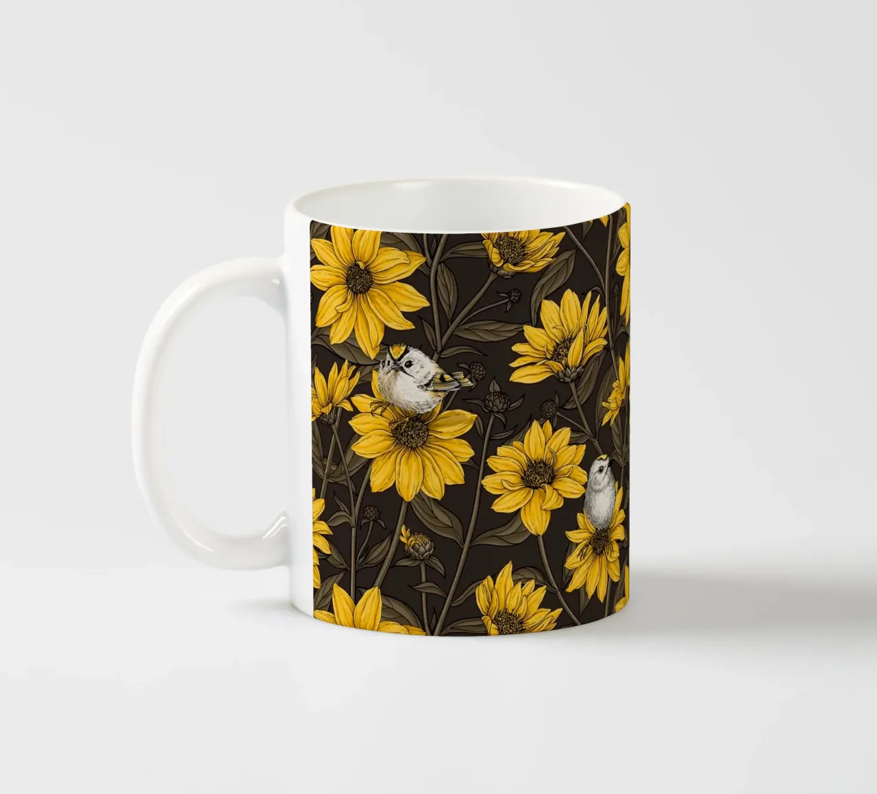 Girasoli selvatici e uccelli di tipo goldcrest/giallo e marrone tazza in ceramica da Painted Nature