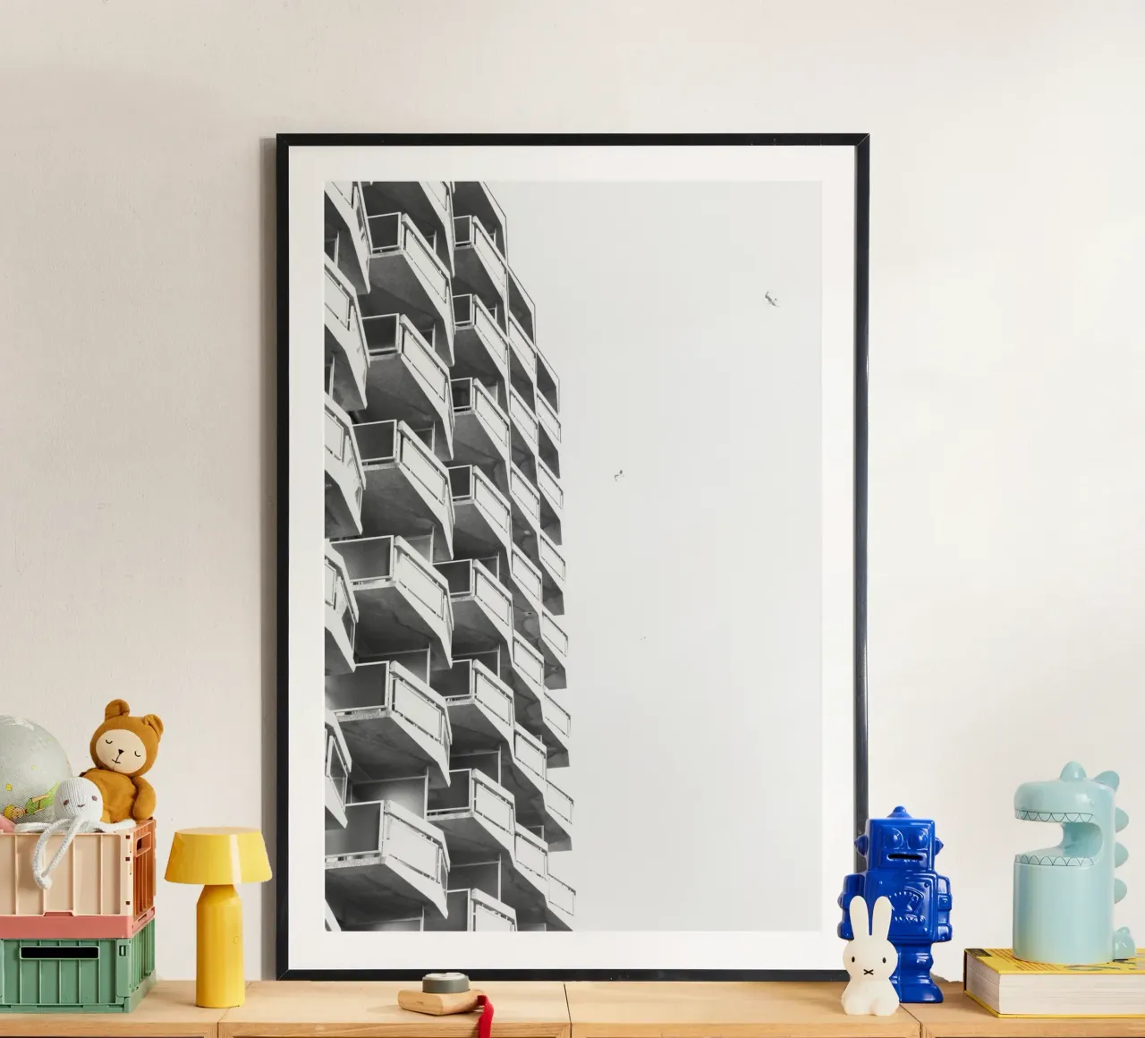 oostendewhite Poster mit Kunststoffrahmen von DragonFly