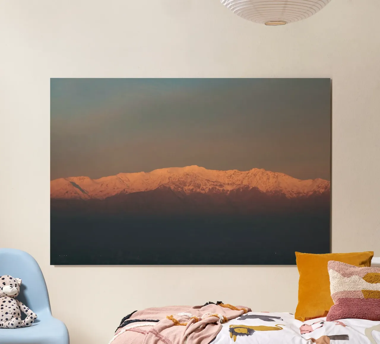 Tramonto rosa sulle montagne del Cile poster con telaio in legno da LinaTravels