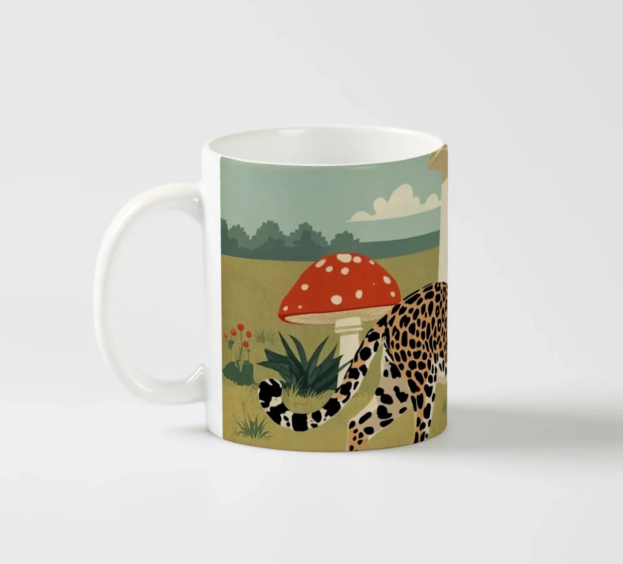 Giaguaro e funghi maculati in un campo tazza in ceramica da DesignDoodle