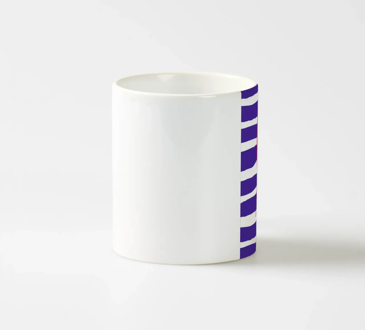 Sardine chic. (verfügbar in drei Varianten „bei check out“) tazza in ceramica da FRICKE DESIGN