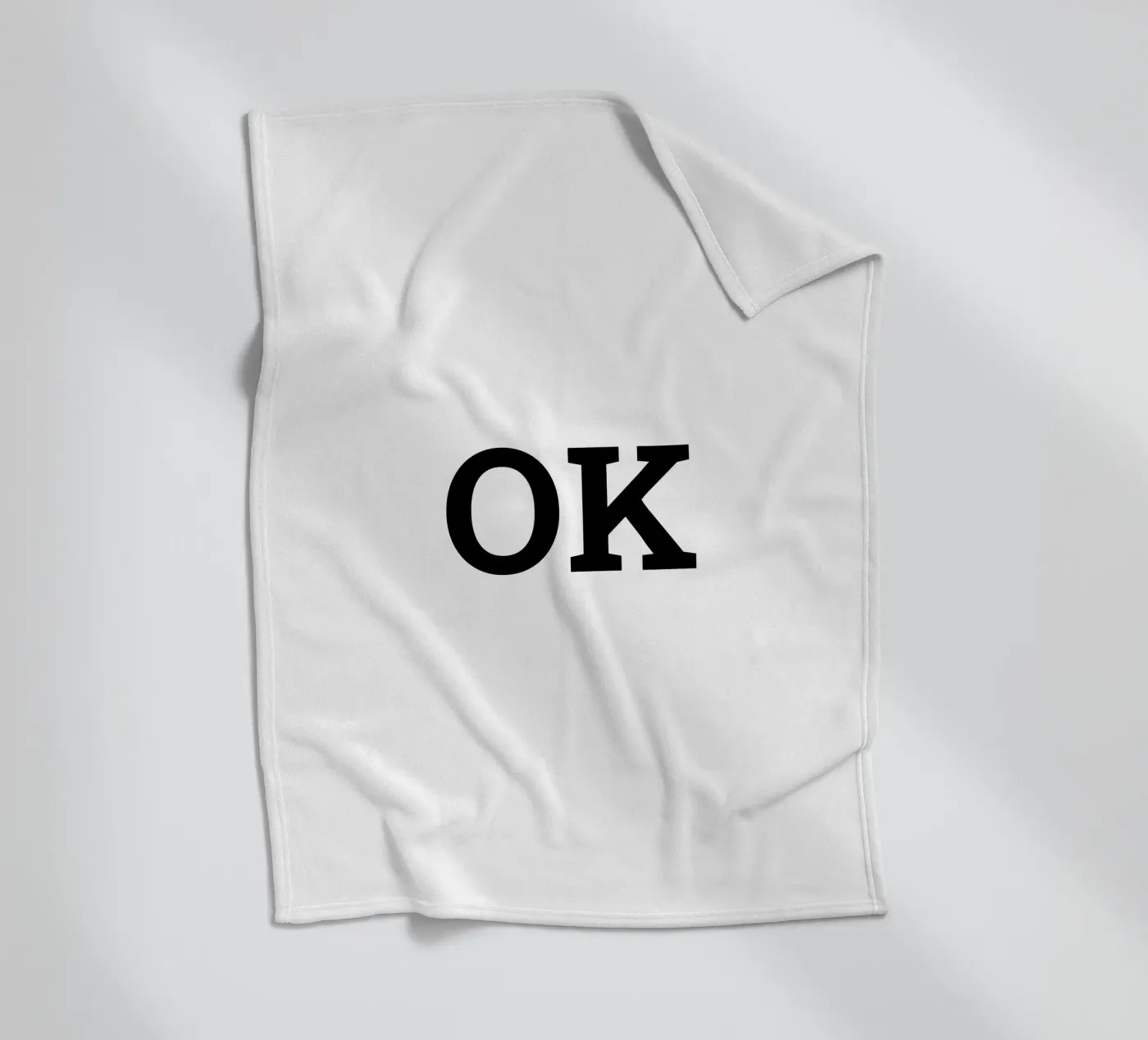 OK, minimal Typografie Poster in Schwarz-Weiss Fleecedecke von RB-Quotes