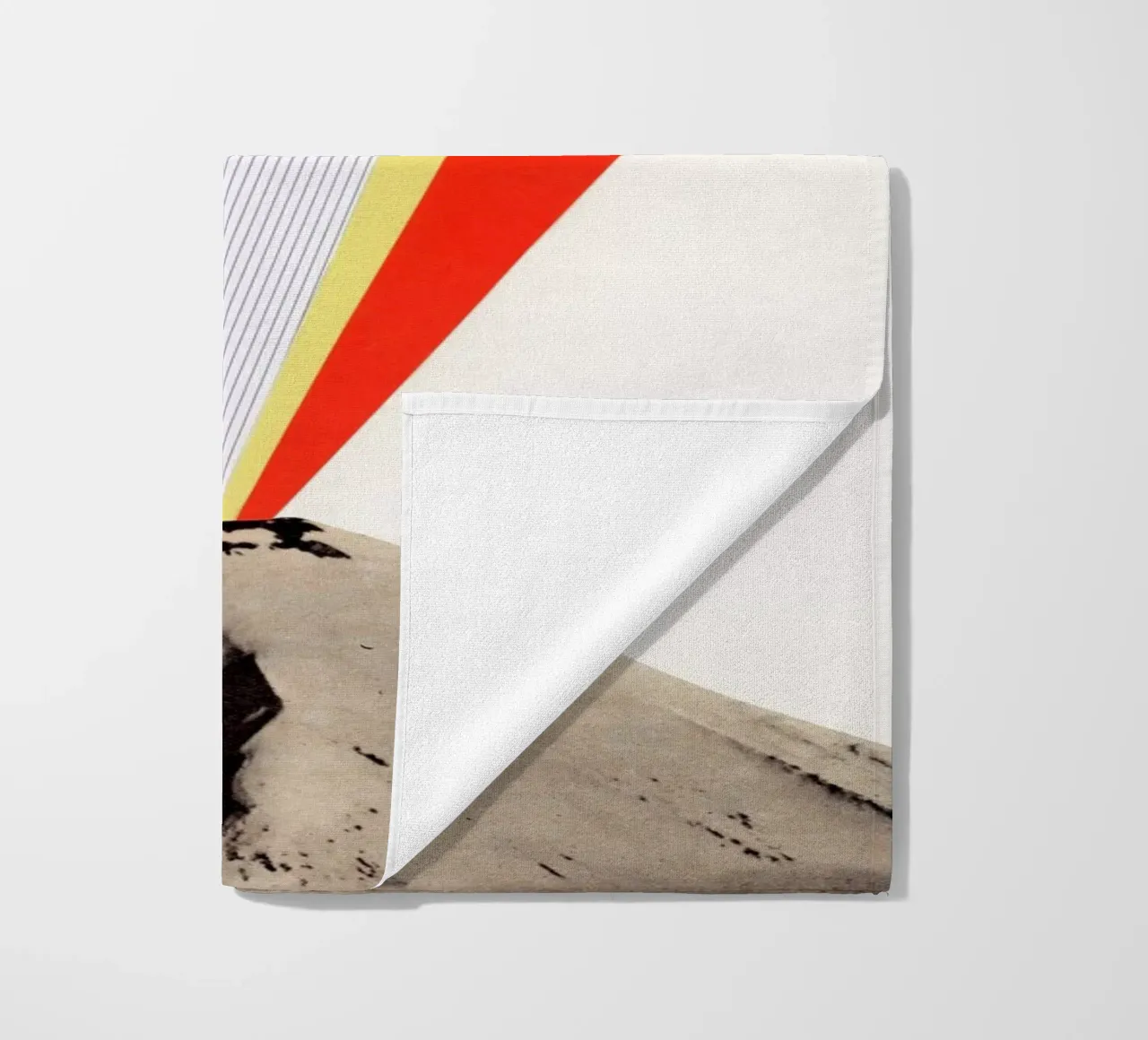 Eruzione telo mare da Cassia Beck Collage