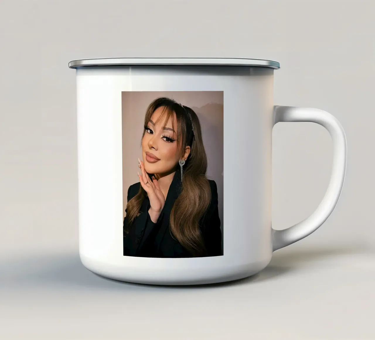 Ayliva tazza in smalto da Musadad Shop