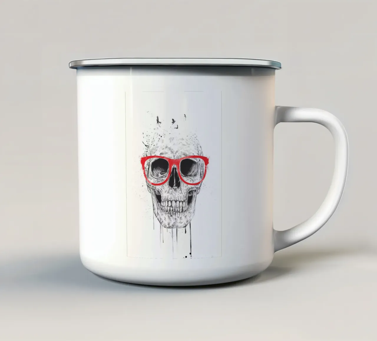 Skull with red glasses tazza in smalto da Balazs Solti