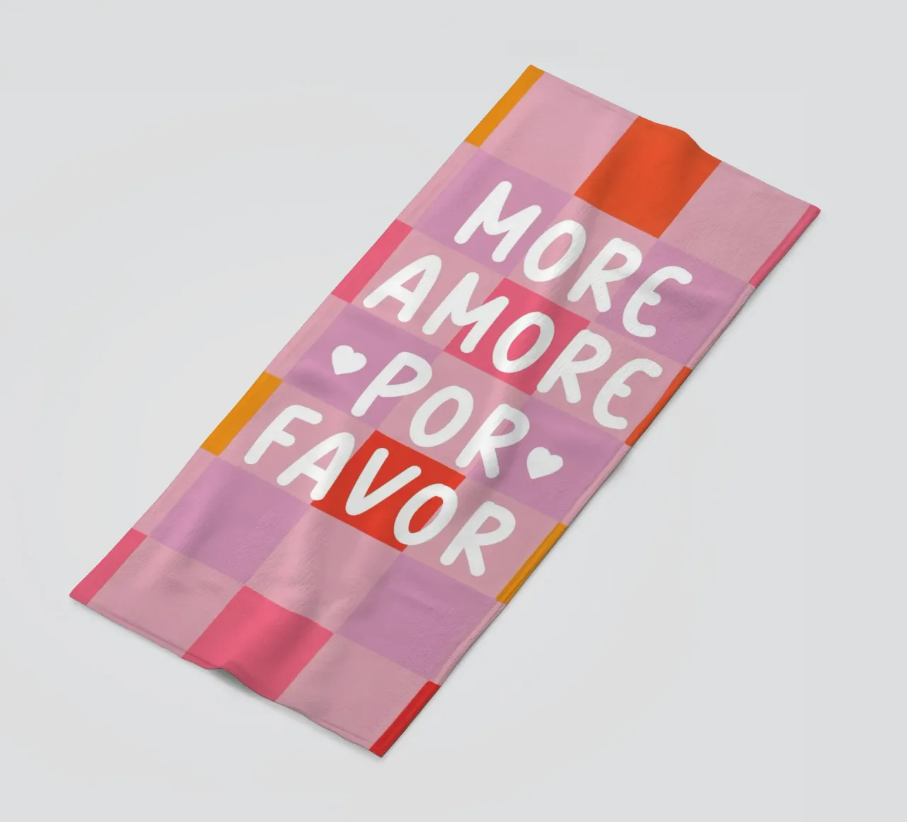 Più Amore in uno schema a scacchi telo mare da Carinaprint