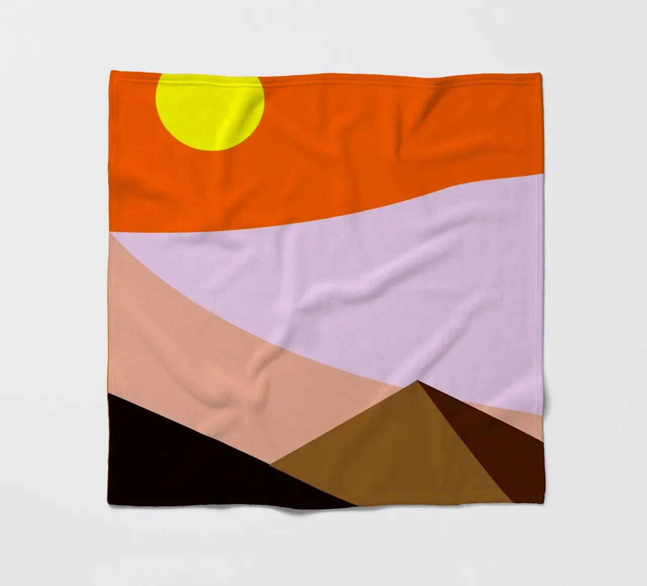 Paesaggio desertico minimalista con sole coperta in pile da Noah Bouchard