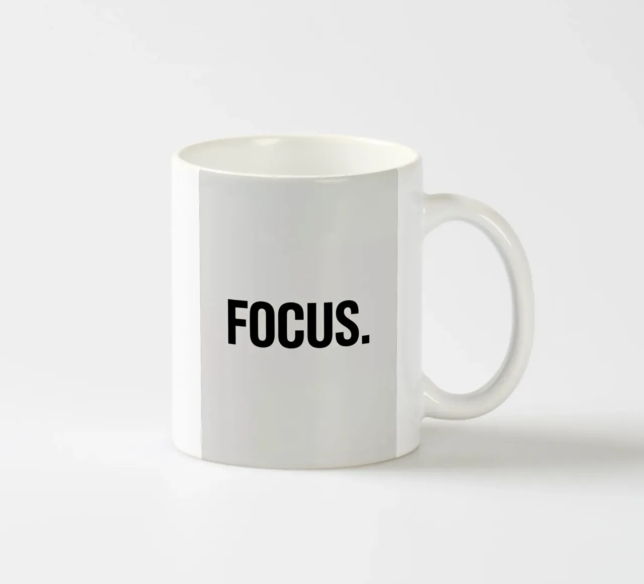 Focus Text Art tazza in ceramica da Noah Bouchard