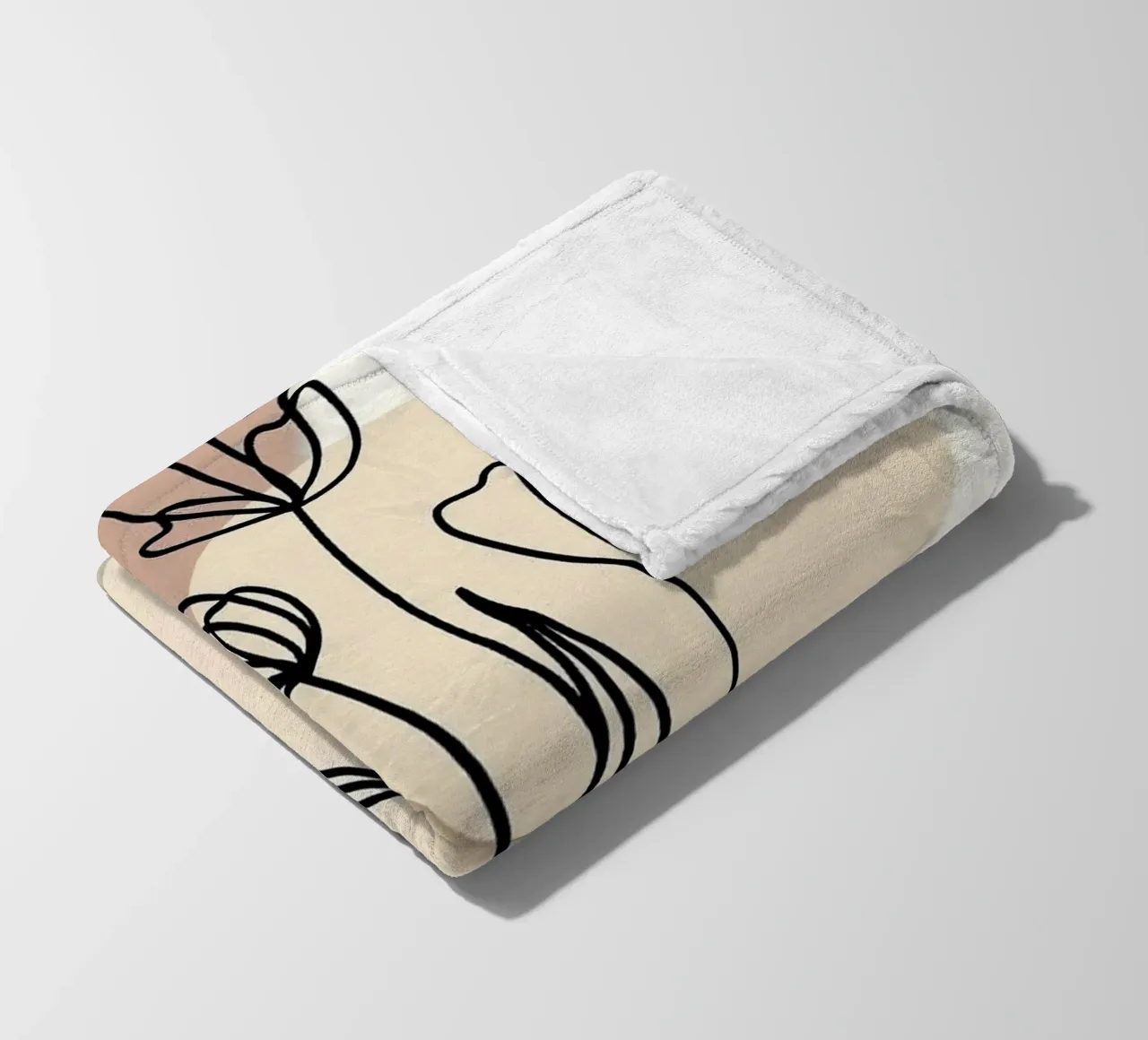 shape with flower coperta in pile da melts