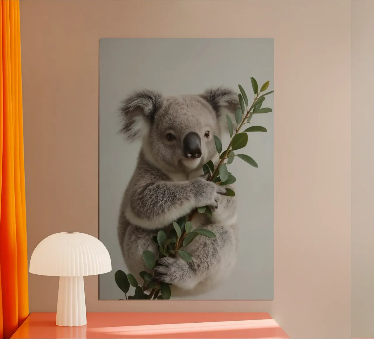 Koala con in mano un ramo di eucalipto poster da DesignDoodle