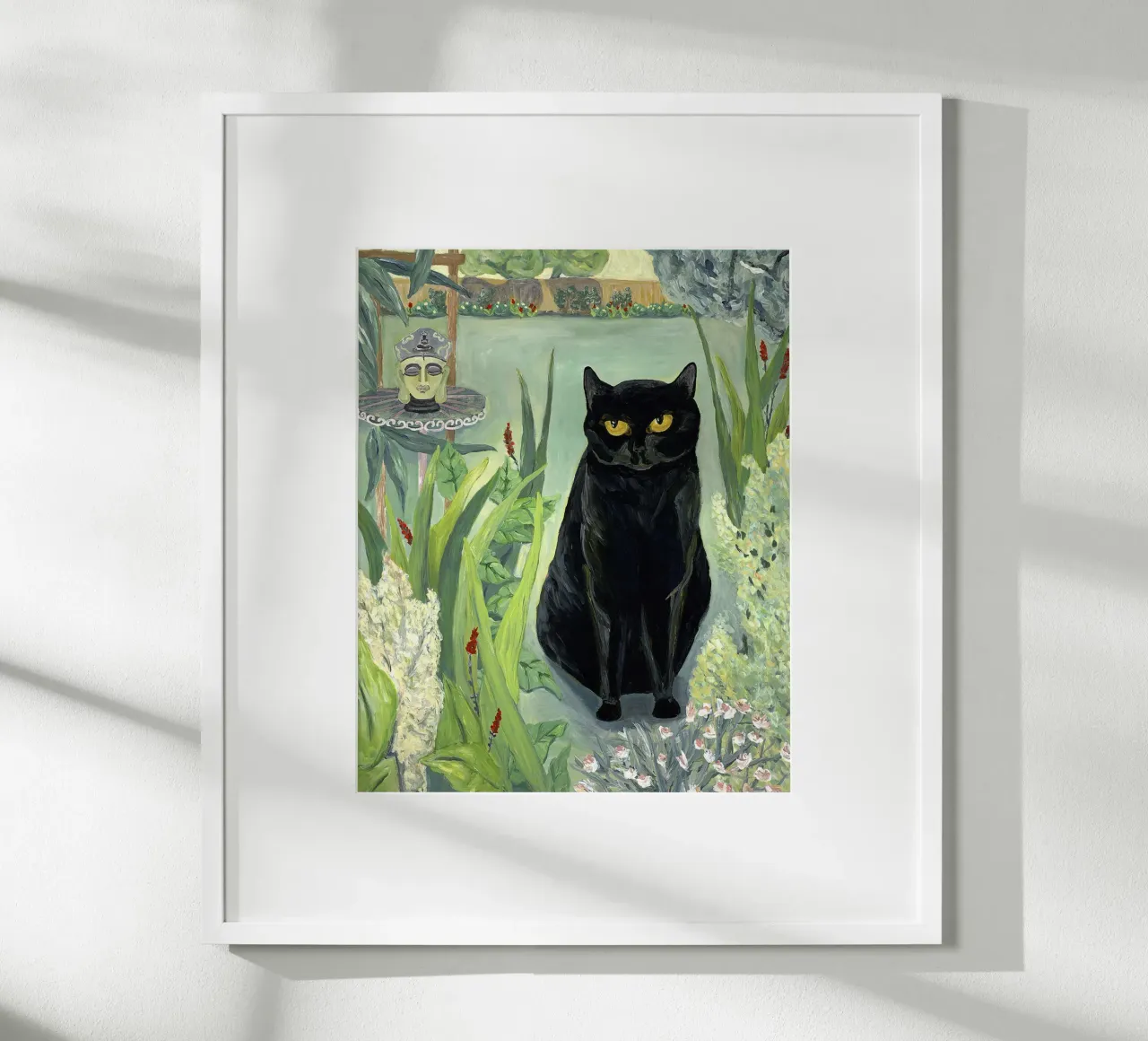 Gatto nero in giardino poster con telaio in legno da David Jackson
