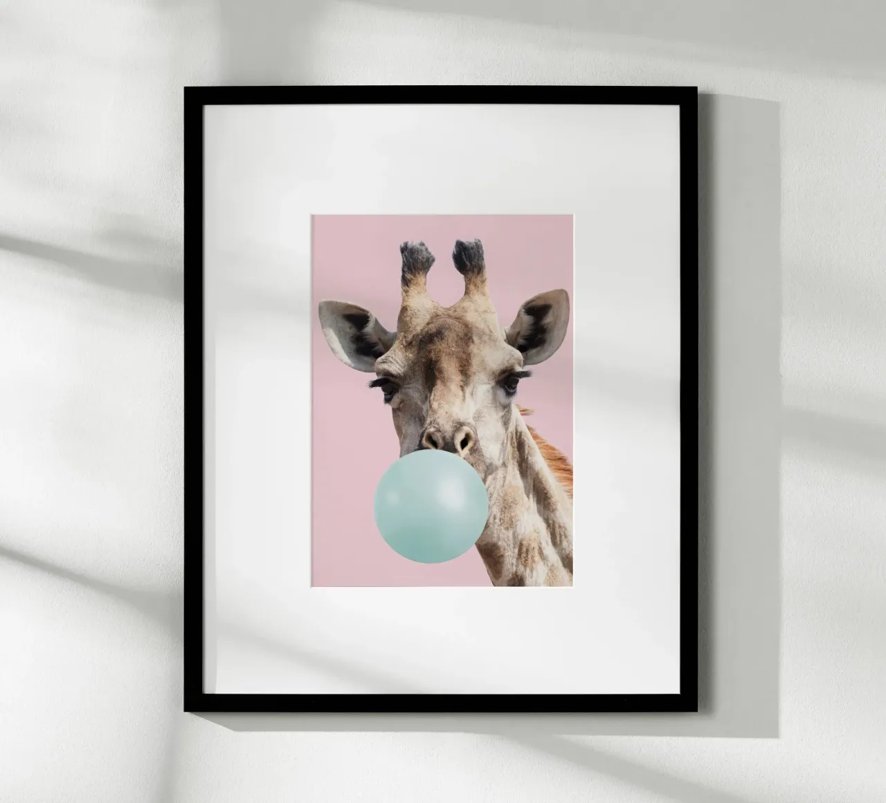 Giraffa di gomma da masticare poster da Panait Ivascu