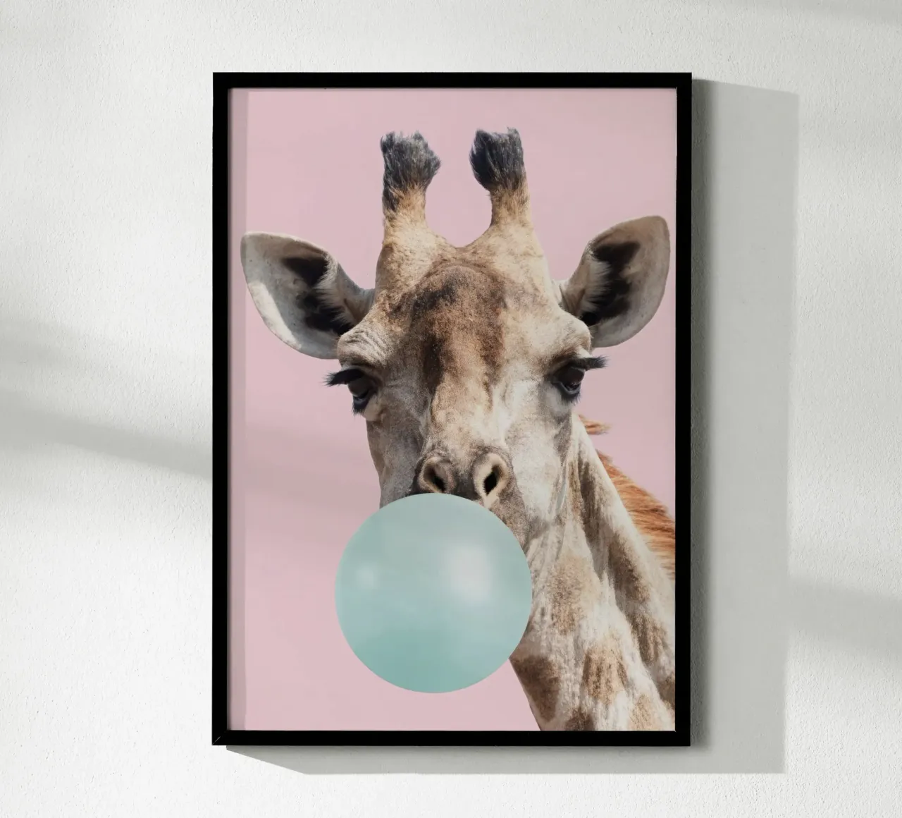 Giraffa di gomma da masticare poster da Panait Ivascu