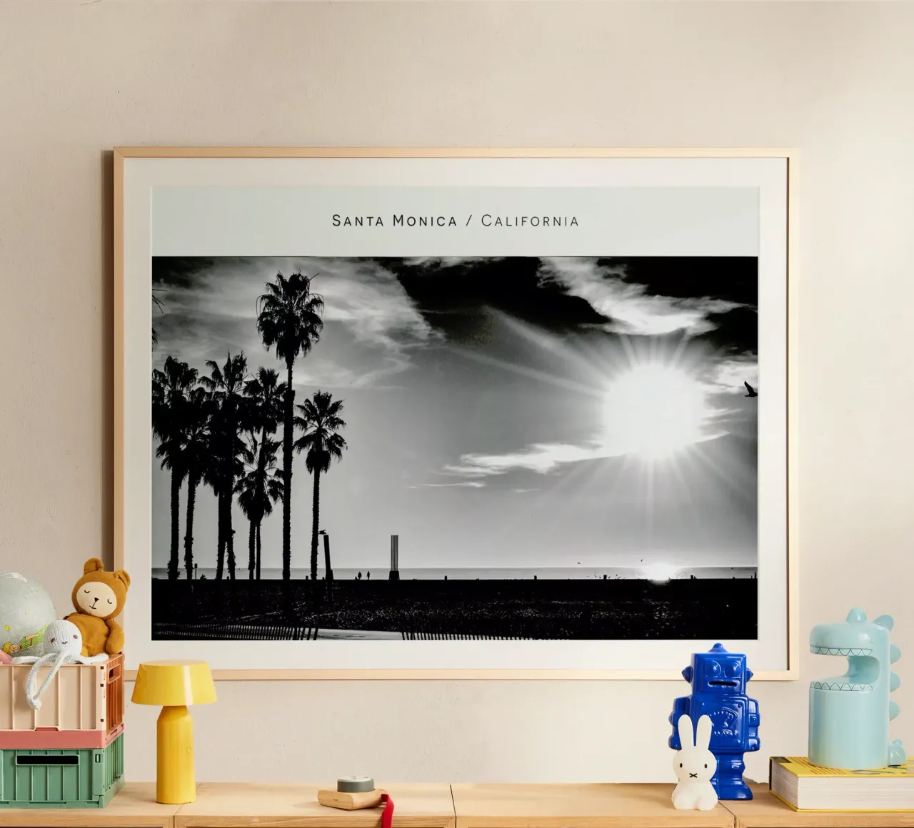 Santa Monica No. 1 B&W poster con telaio in alluminio da In Full Color