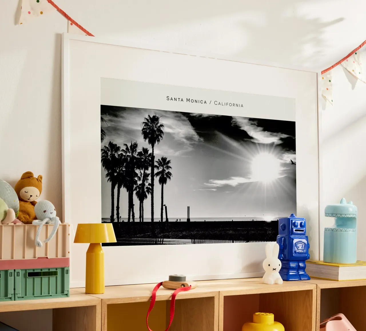 Santa Monica No. 1 B&W poster con telaio in alluminio da In Full Color