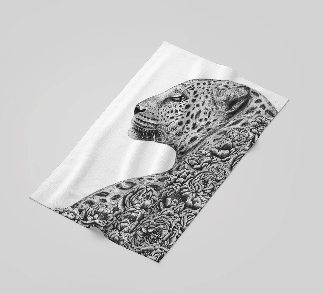 Leopardo con fiori telo mare da David Jackson