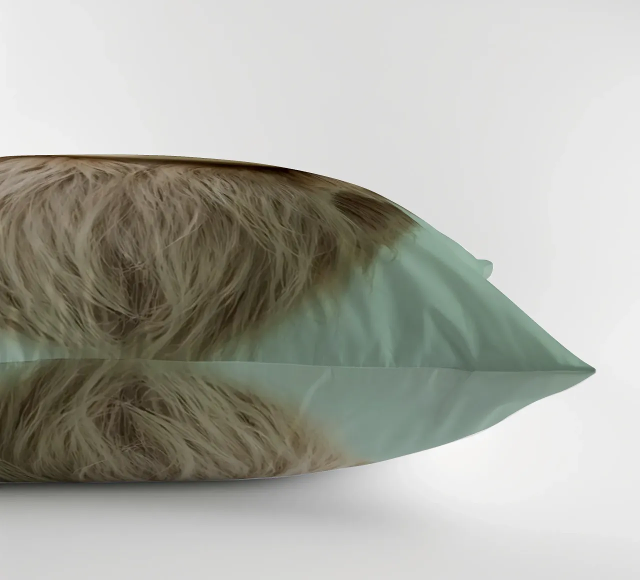 Bradipo felice appeso a un ramo cuscino da DesignDoodle
