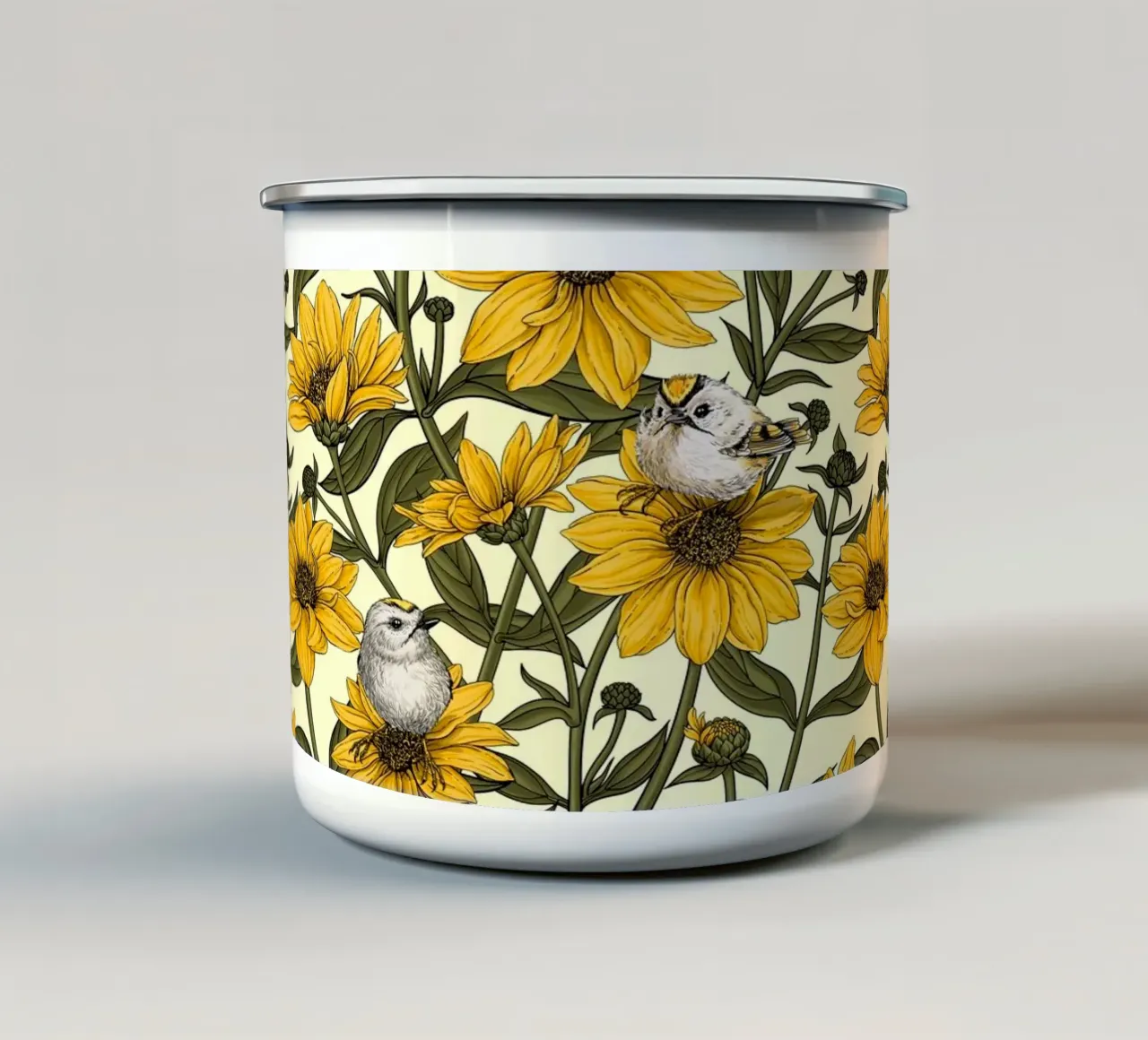 Girasoli selvatici e uccelli di tipo goldcrest/ giallo e verde su cre tazza in smalto da Painted Nature
