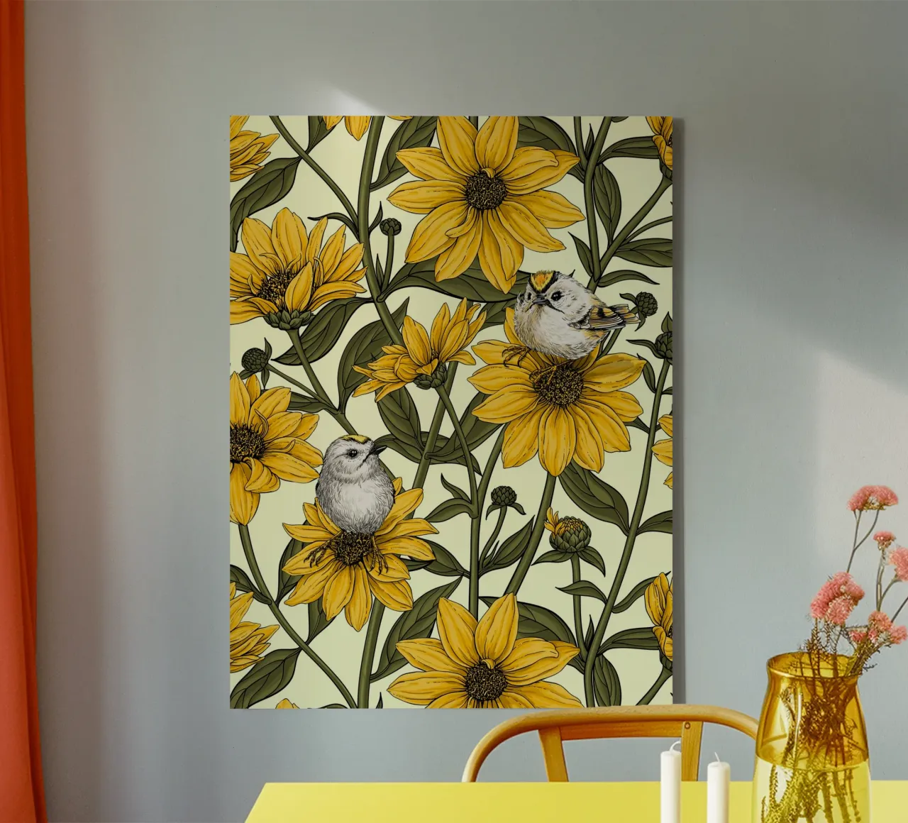 Girasoli selvatici e uccelli di tipo goldcrest/ giallo e verde su cre tela con Cornice a cassetta da Painted Nature