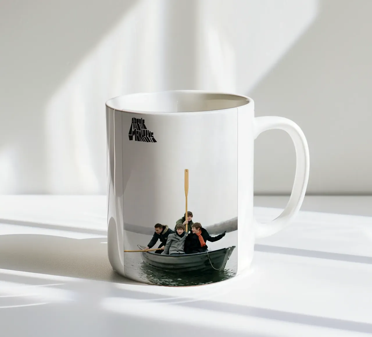 All Member Arctic Monkeys On Boat tazza in ceramica da GleYYY
