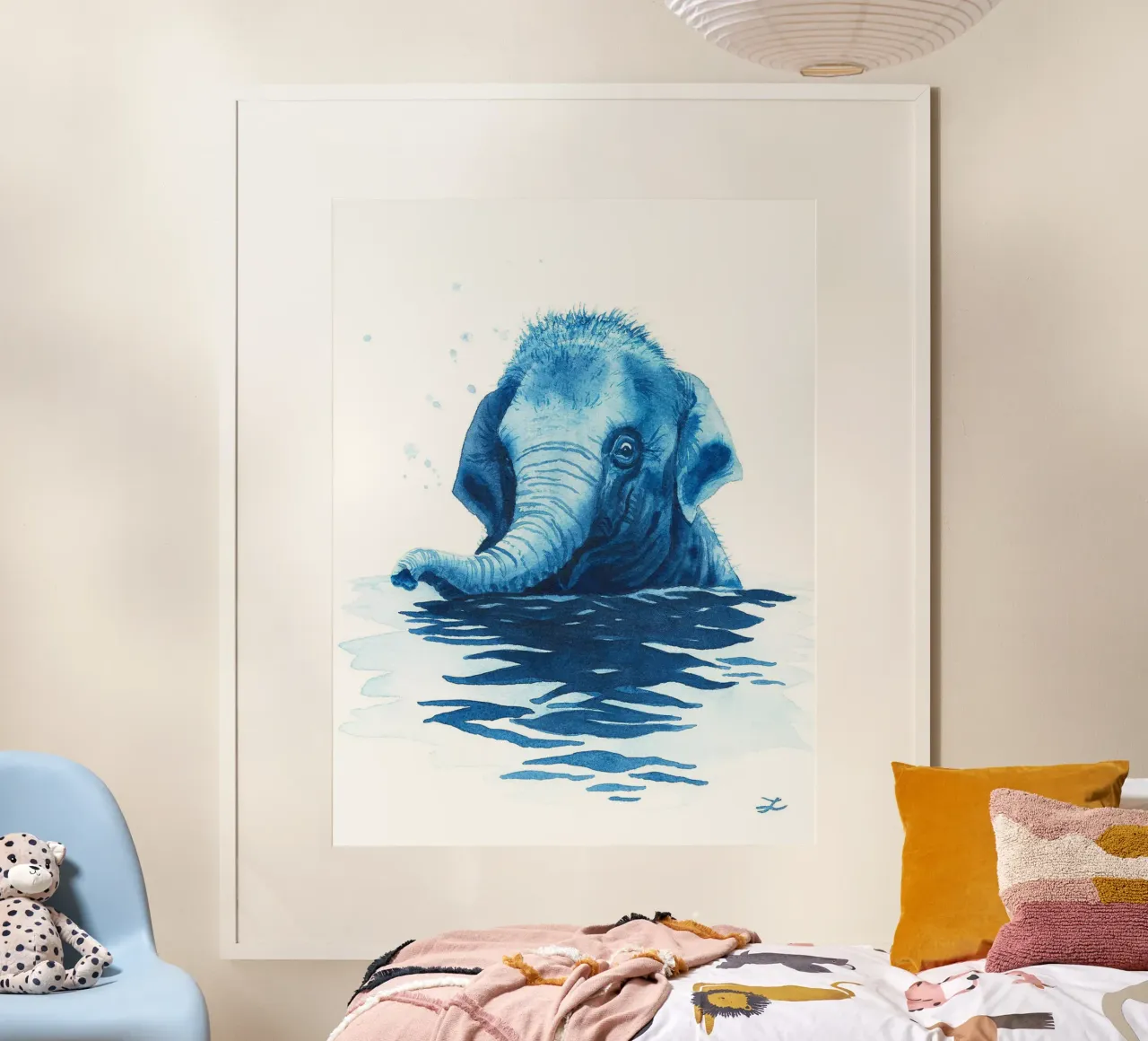Un cucciolo di elefante che fa il bagno poster da David Jackson