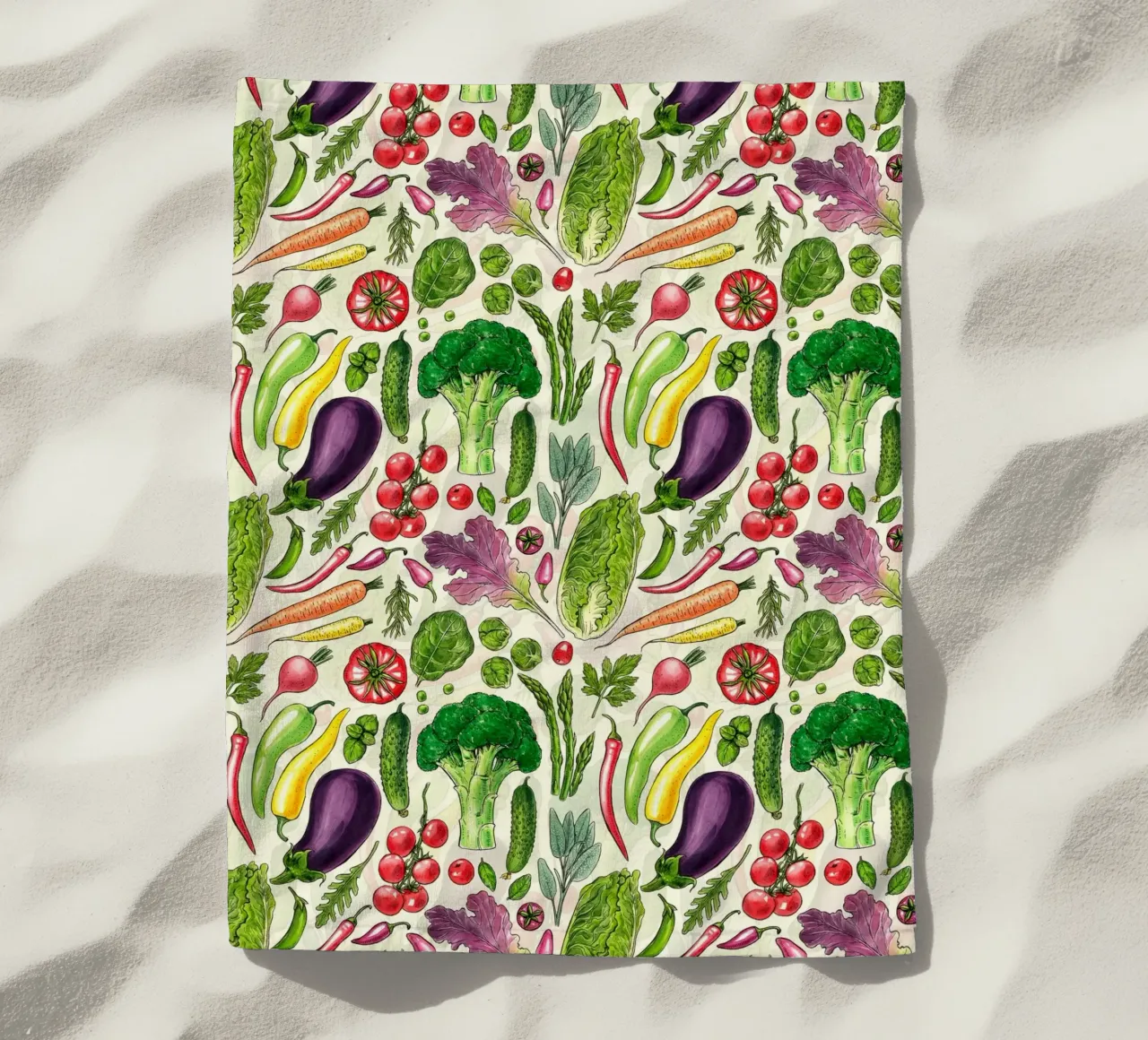 Raccolta di verdure ed erbe aromatiche in bianco e nero telo mare da Painted Nature