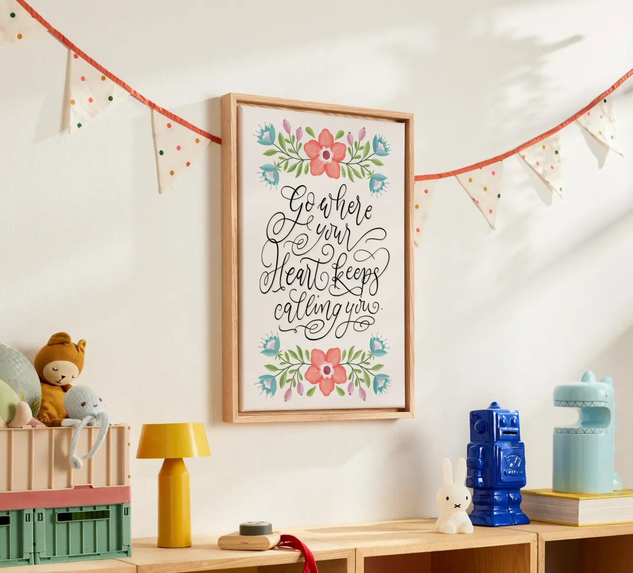 Go where your heart keeps calling you. Hand Lettering. Zitat tela con Cornice a cassetta da CalliLetters