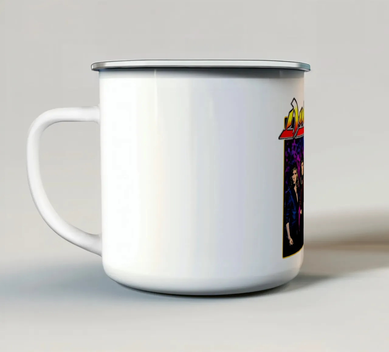 Maglietta classica Style Glam Metal tazza in smalto da igoshdesigns