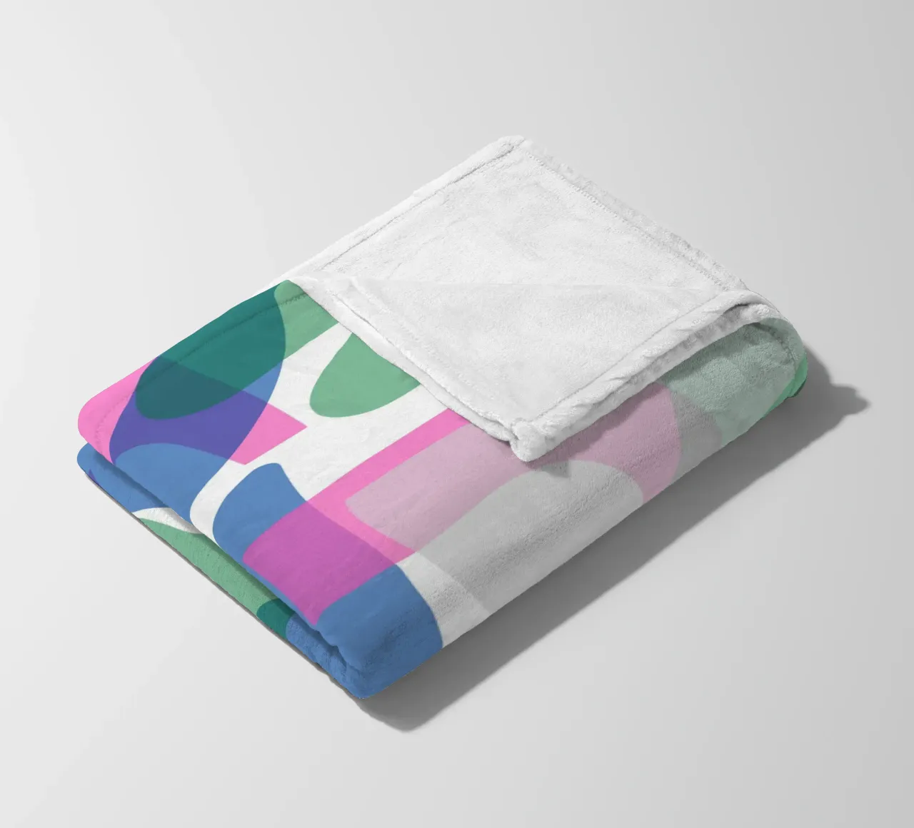Sovrapposizione di forme coperta in pile da Little Dean